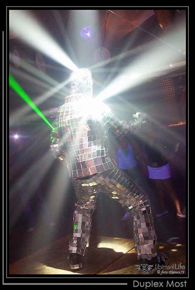 Mike elekrto night present Mirrorman - Most - photo #44