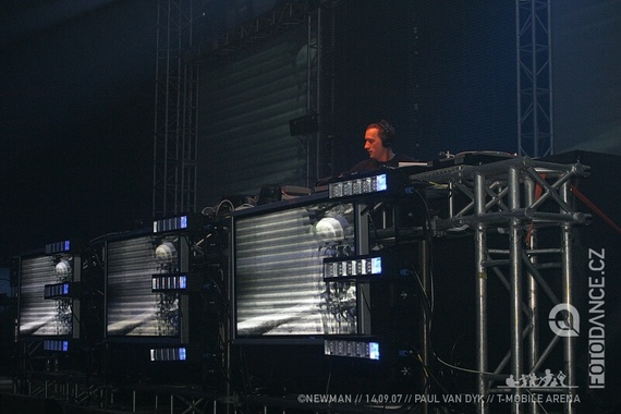 Paul Van Dyk In Between Tour 2007 - Praha - photo #97