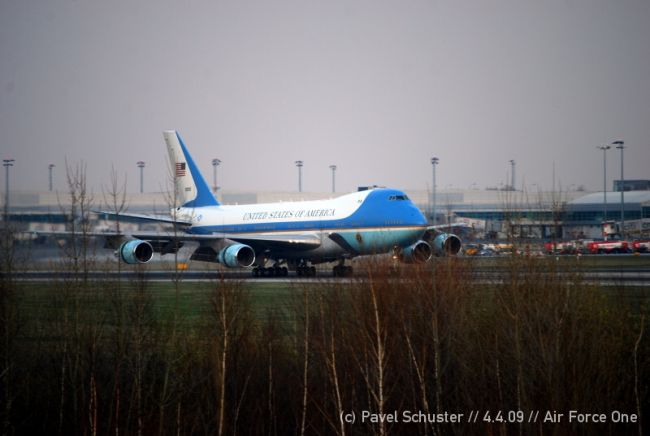 Prilet Air Force One - Praha - photo #40