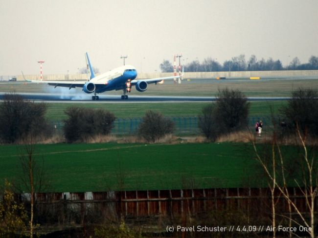 Prilet Air Force One - Praha - photo #54