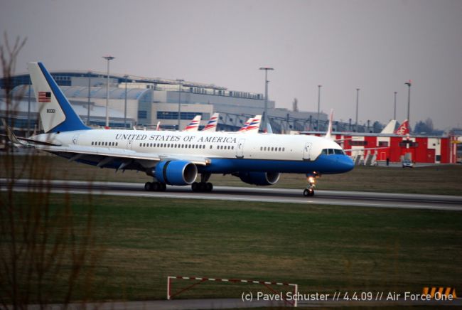 Prilet Air Force One - Praha - photo #56