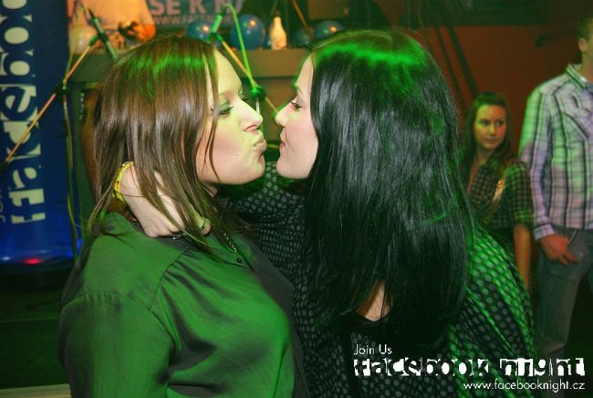 Facebook Night - Hradčany u Tišnova - photo #10