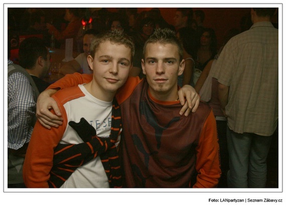 MOST VELKÁ VÁNOČNÍ LÍBÍMSETI PARTY - MOST - photo #80