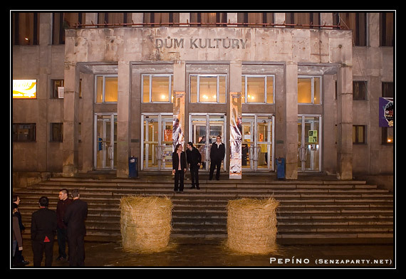 Maturitní ples gymnasia Jateční - Ústí nad Labem - photo #39