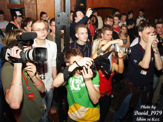 ÚSTÍ NAD LABEM LÍBÍMSETI PARTY S HOLKOU OD VEDLE - ÚSTÍ NAD LABEM - photo #227